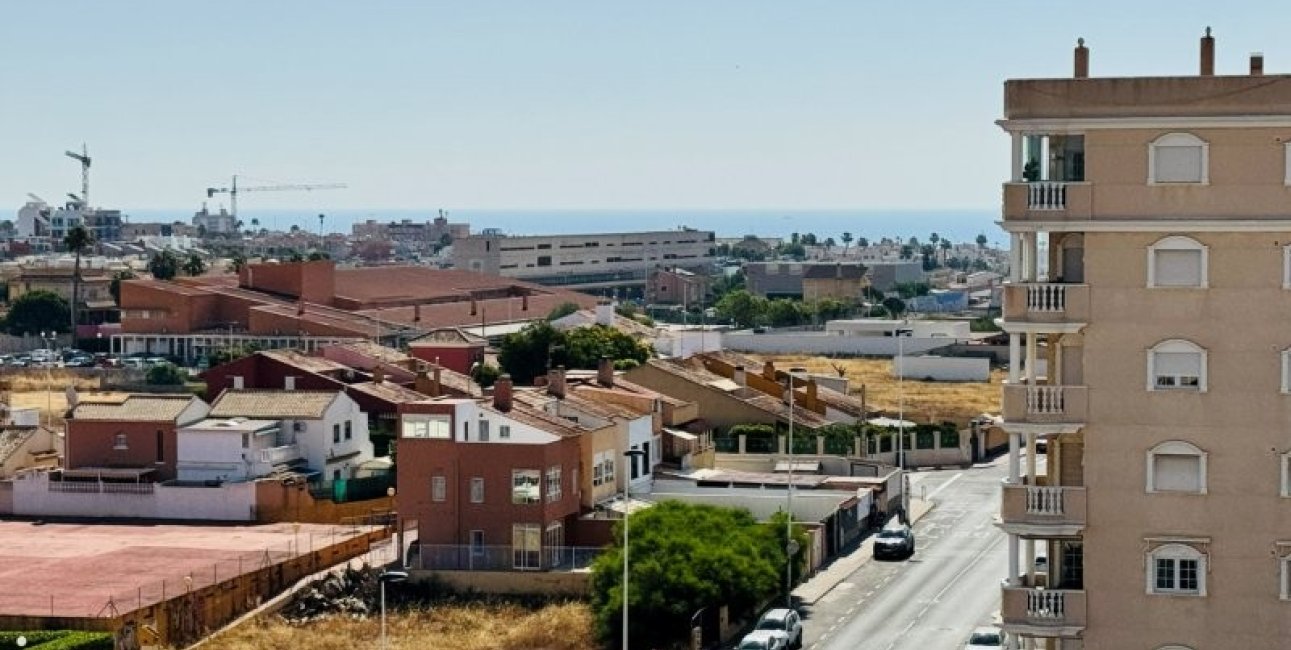Reventa - Apartamento / piso -
Torrevieja - Aguas nuevas 1