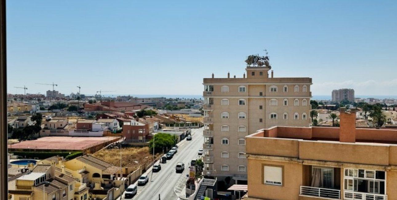 Reventa - Apartamento / piso -
Torrevieja - Aguas nuevas 1