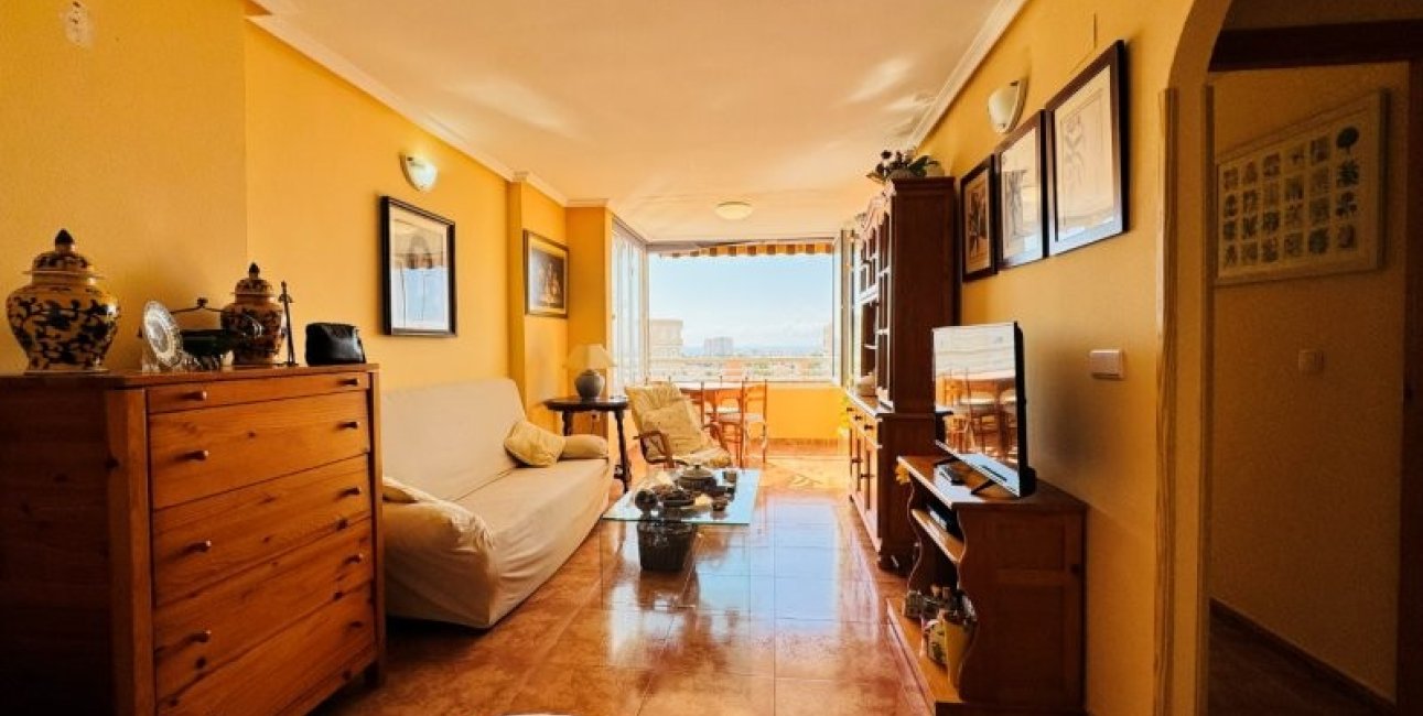 Reventa - Apartamento / piso -
Torrevieja - Aguas nuevas 1