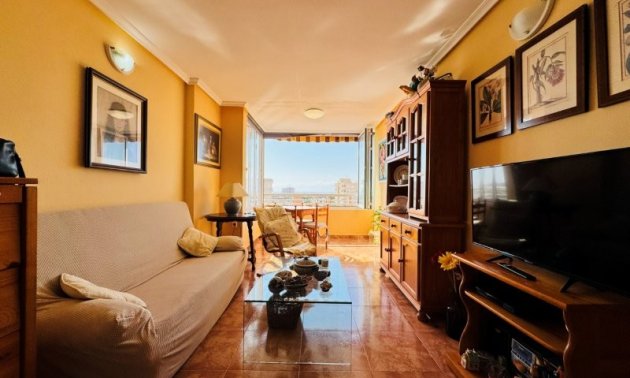 Reventa - Apartamento / piso -
Torrevieja - Aguas nuevas 1