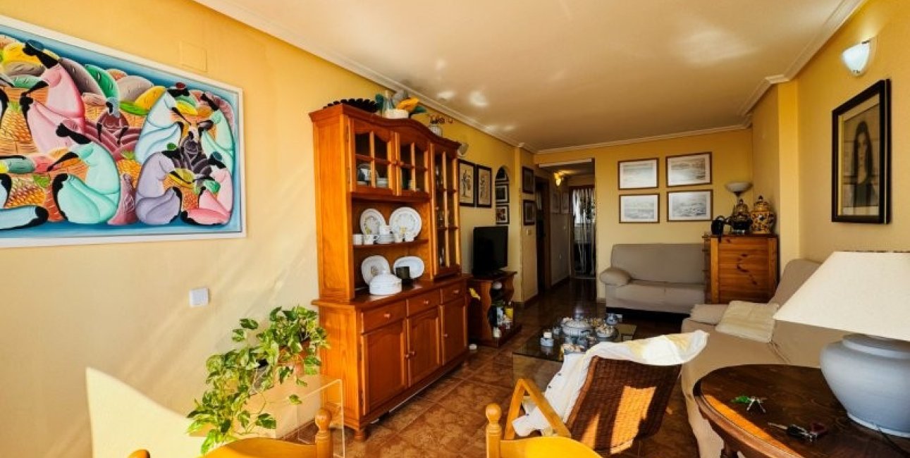 Reventa - Apartamento / piso -
Torrevieja - Aguas nuevas 1