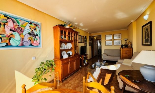 Reventa - Apartamento / piso -
Torrevieja - Aguas nuevas 1