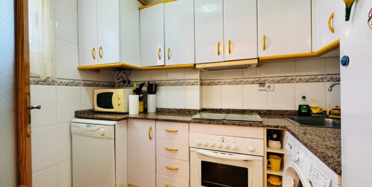 Reventa - Apartamento / piso -
Torrevieja - Aguas nuevas 1