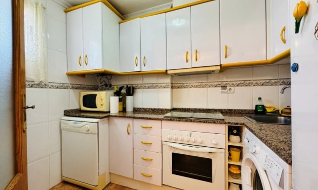 Reventa - Apartamento / piso -
Torrevieja - Aguas nuevas 1