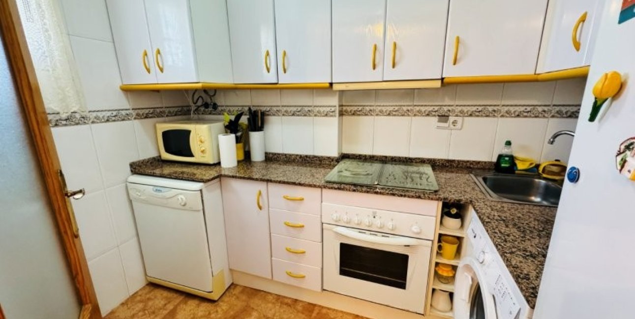 Reventa - Apartamento / piso -
Torrevieja - Aguas nuevas 1