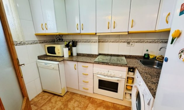 Reventa - Apartamento / piso -
Torrevieja - Aguas nuevas 1