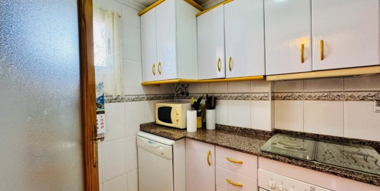 Reventa - Apartamento / piso -
Torrevieja - Aguas nuevas 1