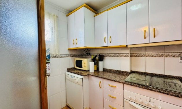 Reventa - Apartamento / piso -
Torrevieja - Aguas nuevas 1