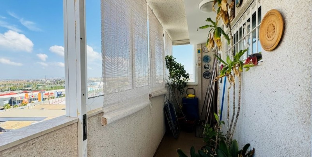 Reventa - Apartamento / piso -
Torrevieja - Aguas nuevas 1