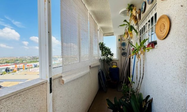 Reventa - Apartamento / piso -
Torrevieja - Aguas nuevas 1