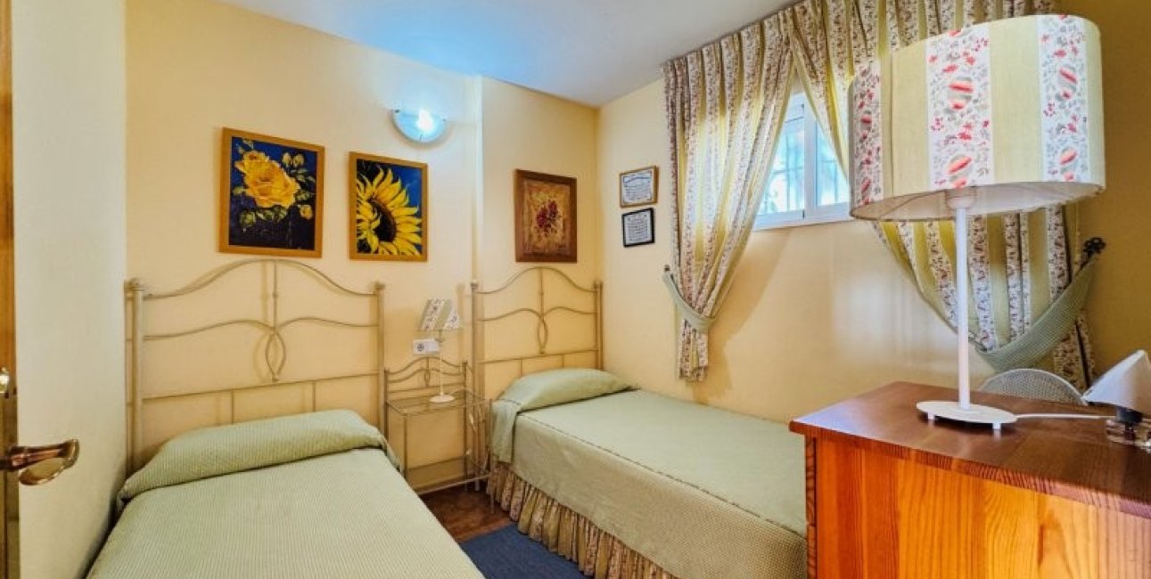 Reventa - Apartamento / piso -
Torrevieja - Aguas nuevas 1