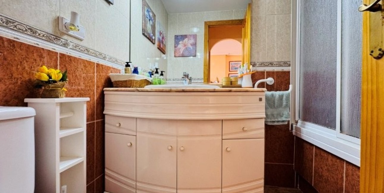 Reventa - Apartamento / piso -
Torrevieja - Aguas nuevas 1
