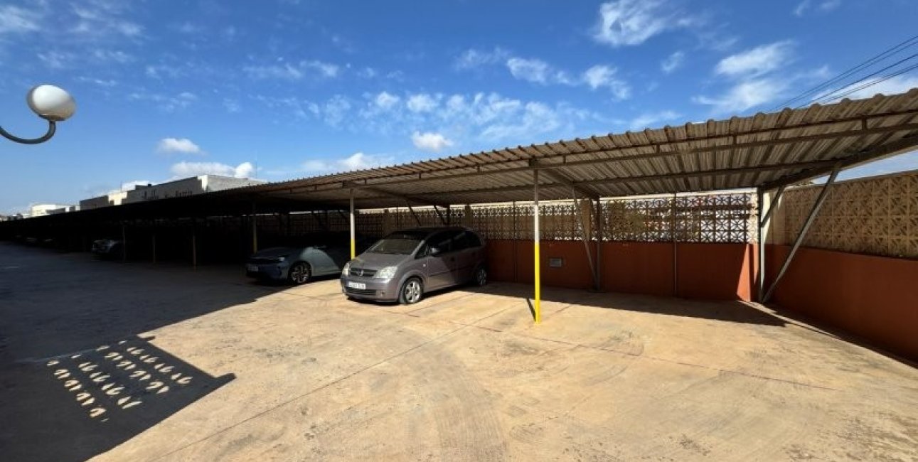Reventa - Apartamento / piso -
Torrevieja - Aguas nuevas 1