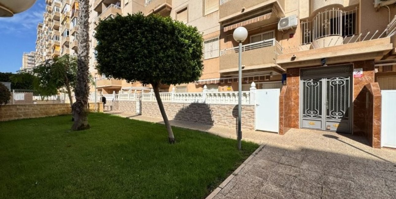 Reventa - Apartamento / piso -
Torrevieja - Aguas nuevas 1
