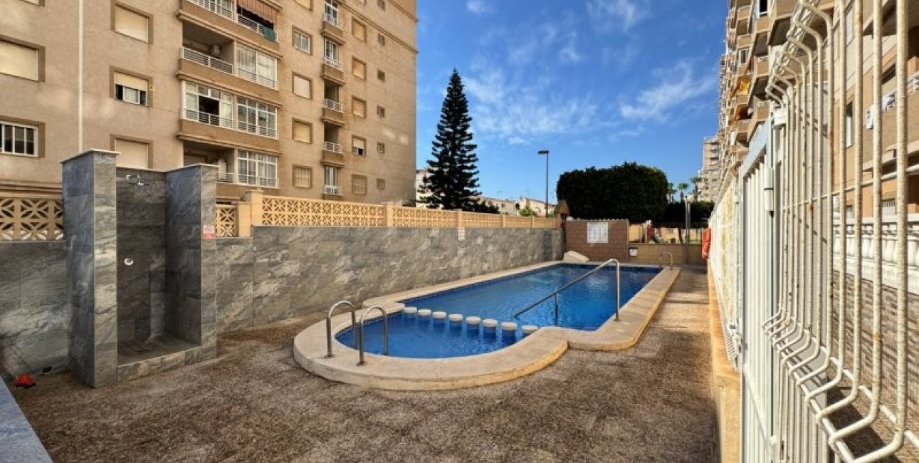 Reventa - Apartamento / piso -
Torrevieja - Aguas nuevas 1