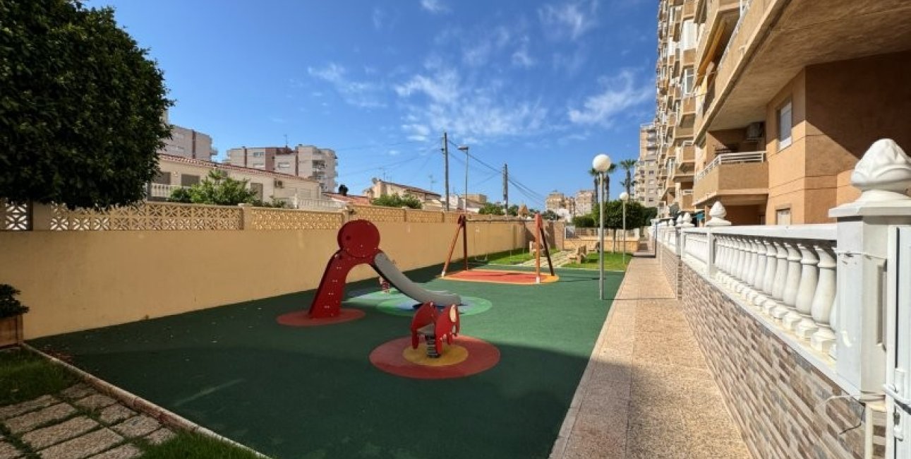 Reventa - Apartamento / piso -
Torrevieja - Aguas nuevas 1