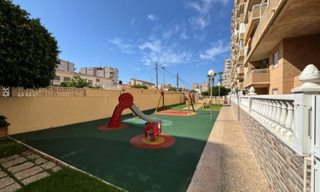 Reventa - Apartamento / piso -
Torrevieja - Aguas nuevas 1