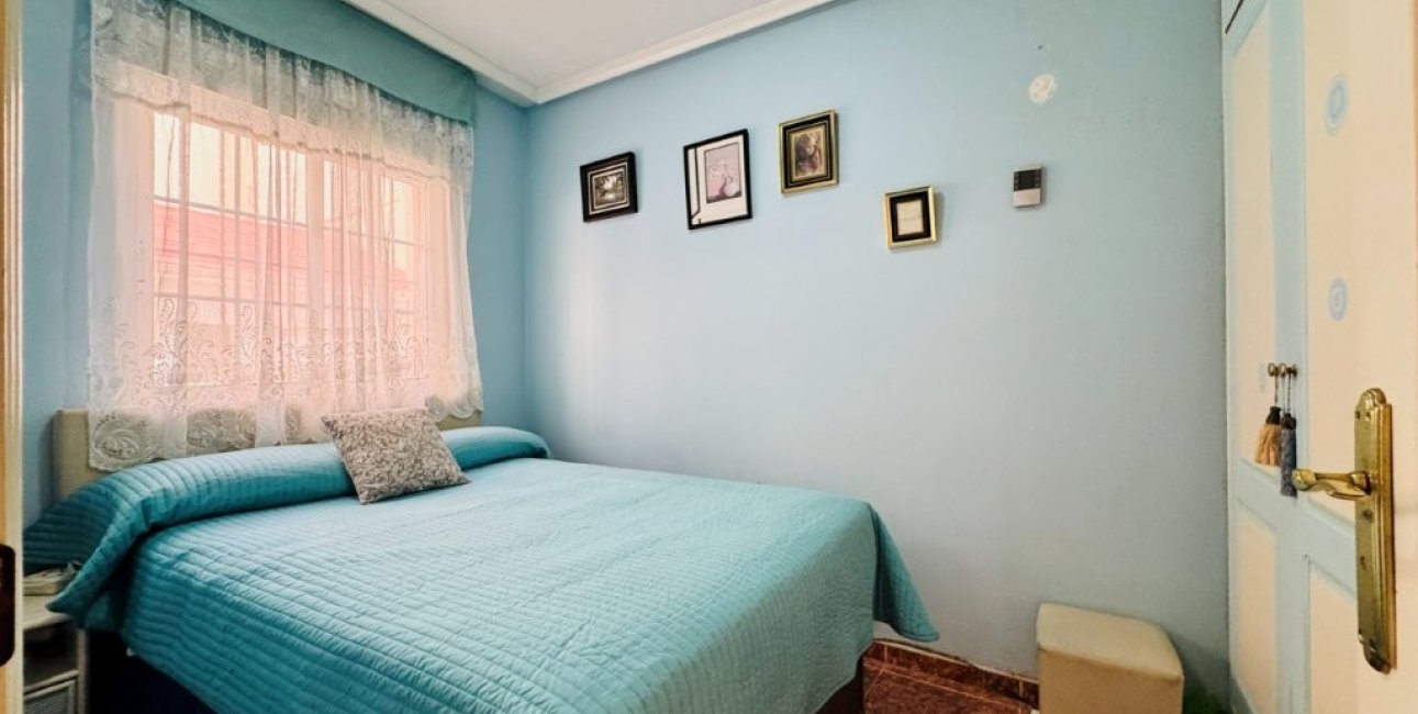 Resale - Apartment / flat -
Torrevieja - La Mata