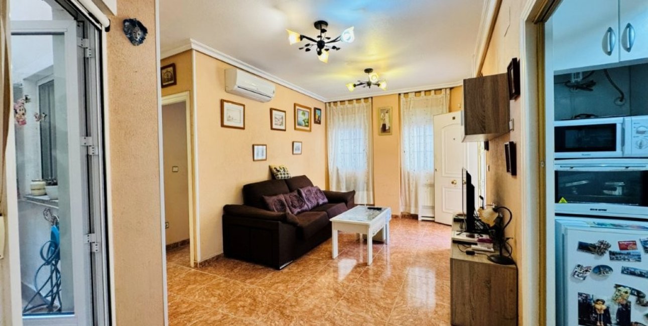 Resale - Apartment / flat -
Torrevieja - La Mata