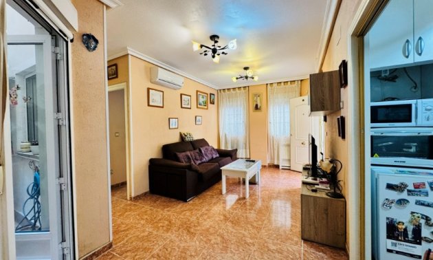 Resale - Apartment / flat -
Torrevieja - La Mata