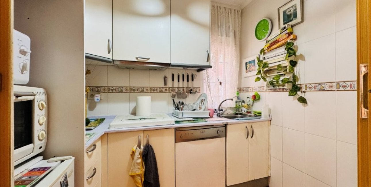 Resale - Apartment / flat -
Torrevieja - La Mata