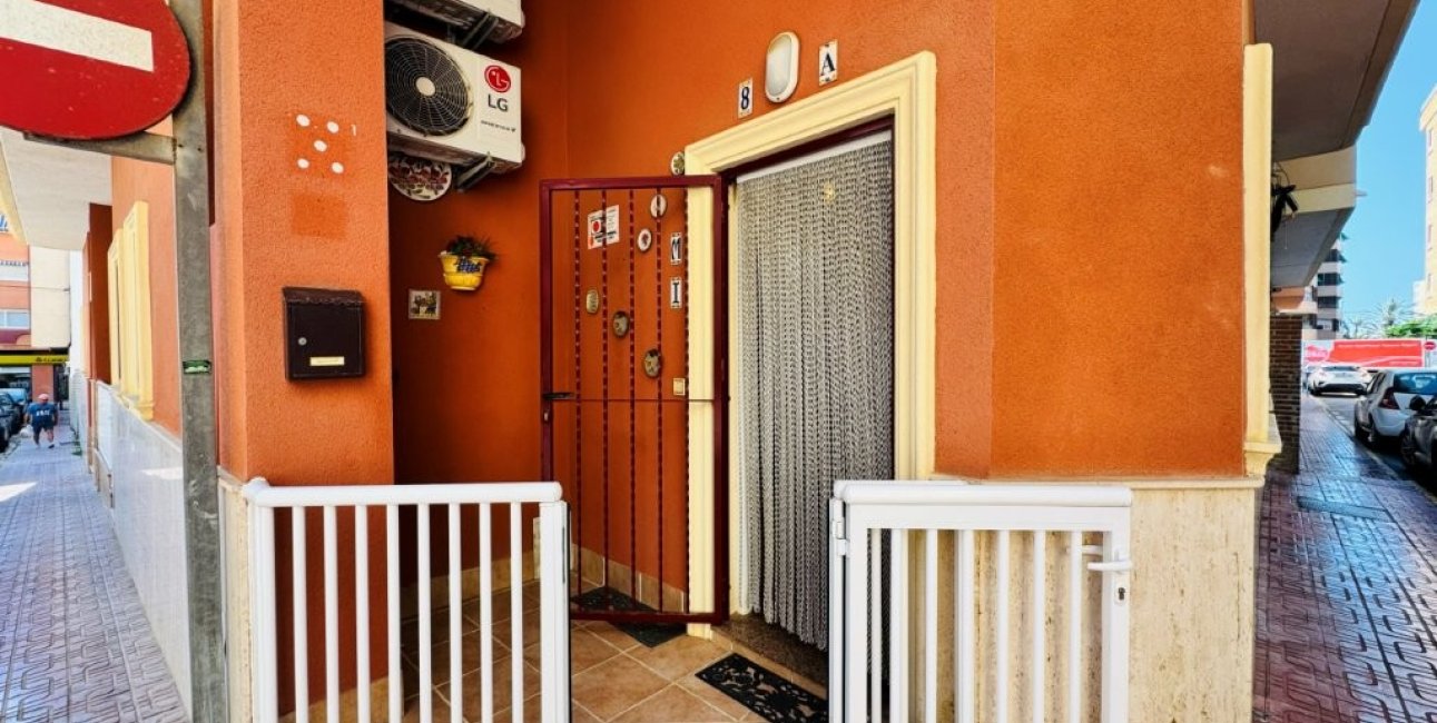 Resale - Apartment / flat -
Torrevieja - La Mata