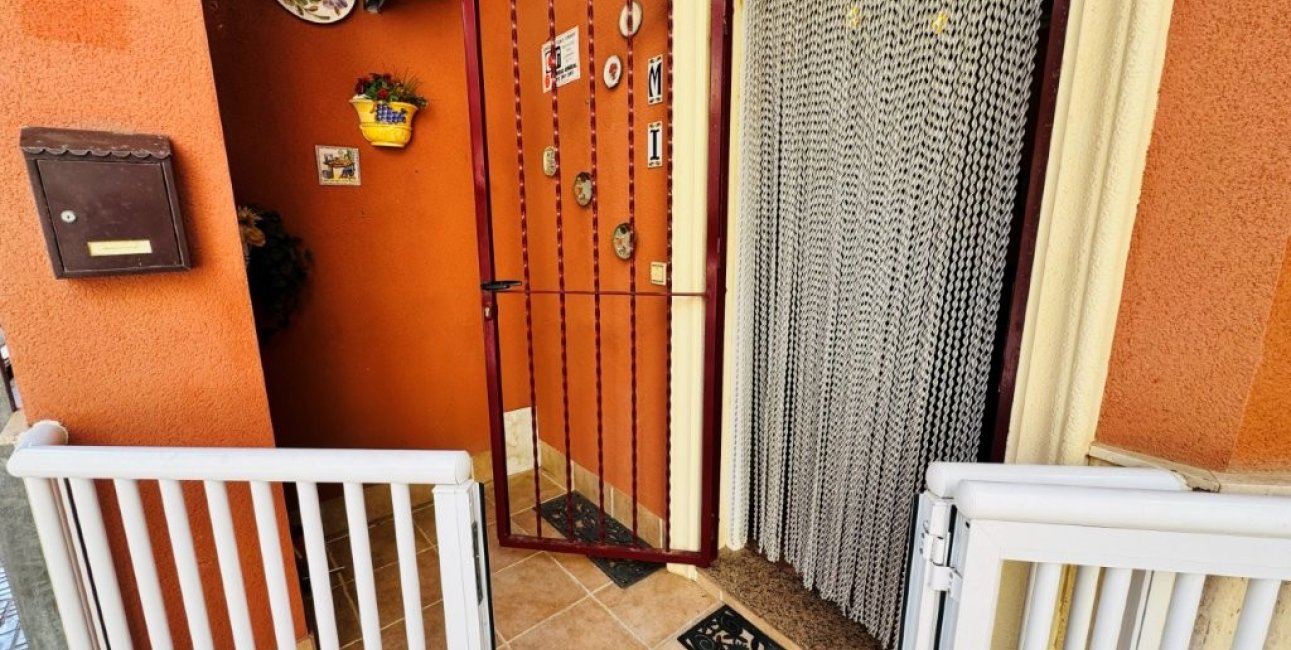 Resale - Apartment / flat -
Torrevieja - La Mata