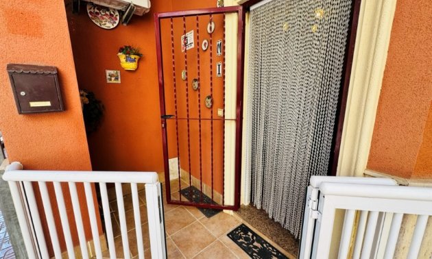 Resale - Apartment / flat -
Torrevieja - La Mata