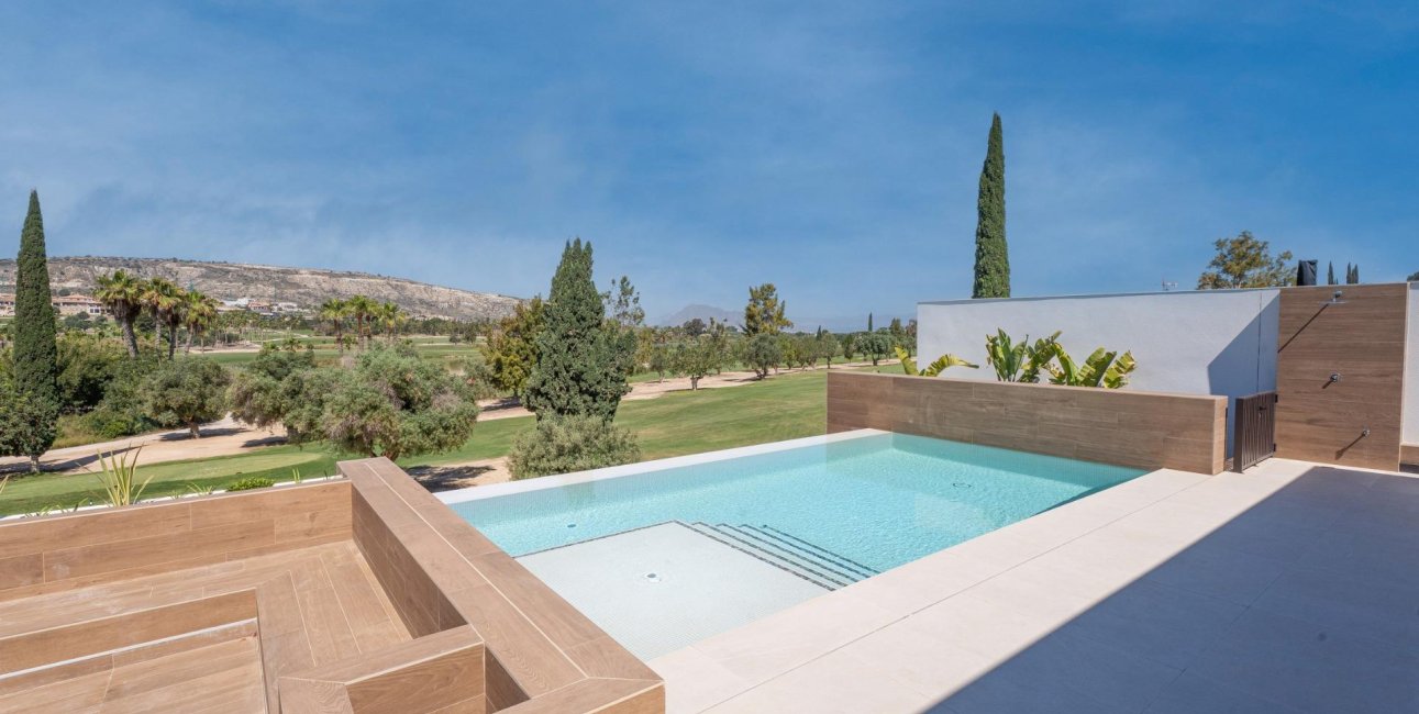 Obra nueva - Villa -
Algorfa - La Finca Golf