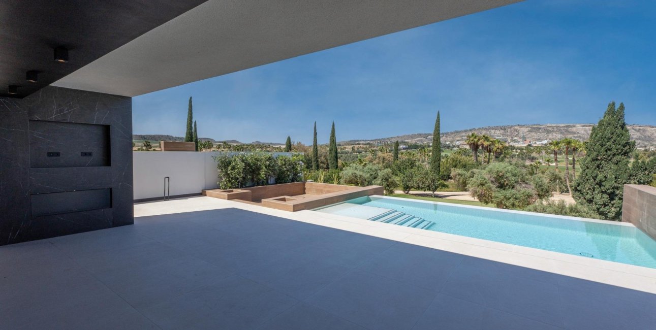 Obra nueva - Villa -
Algorfa - La Finca Golf