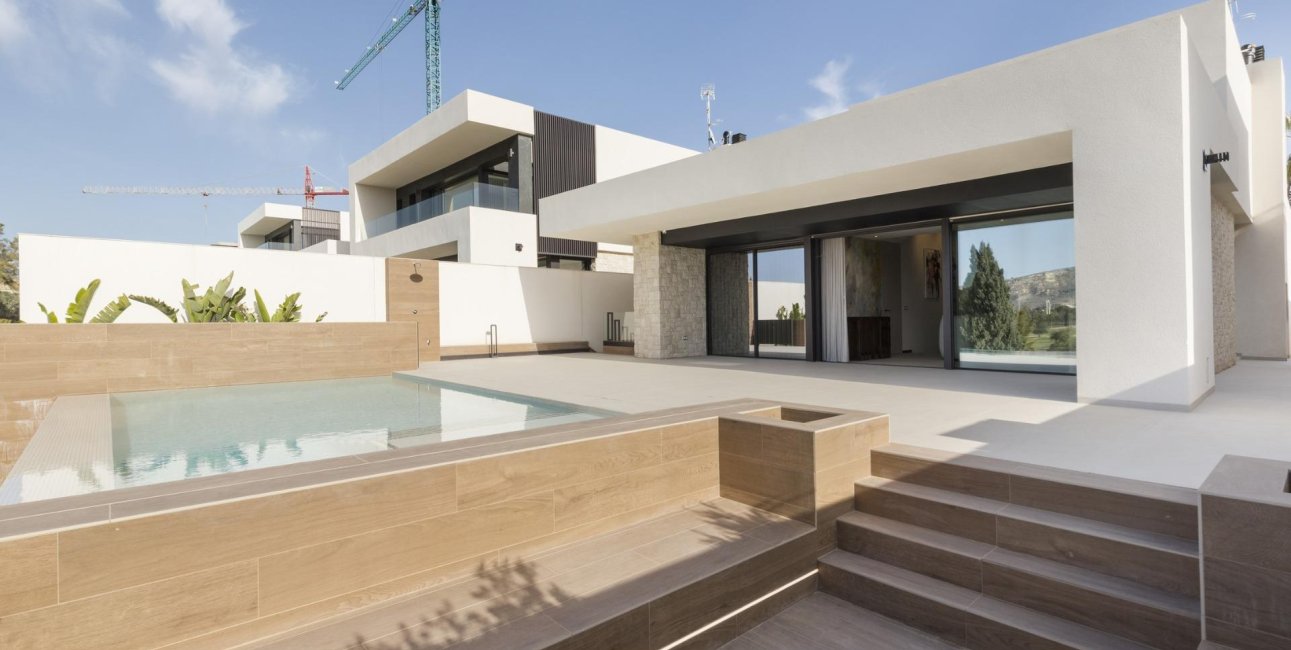 Obra nueva - Villa -
Algorfa - La Finca Golf