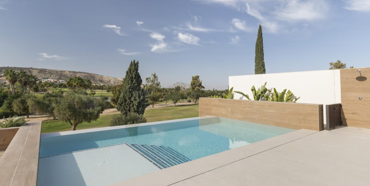 Obra nueva - Villa -
Algorfa - La Finca Golf