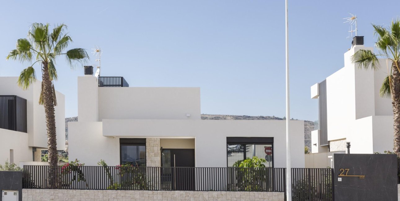 Obra nueva - Villa -
Algorfa - La Finca Golf