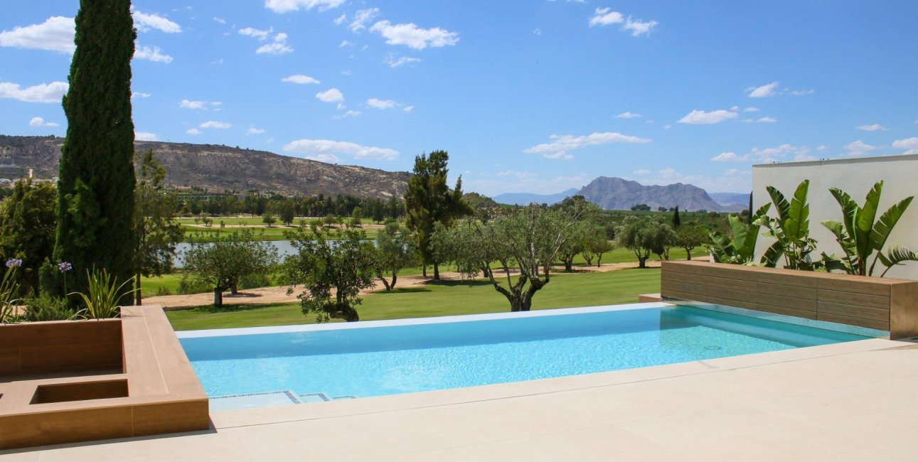 Obra nueva - Villa -
Algorfa - La Finca Golf