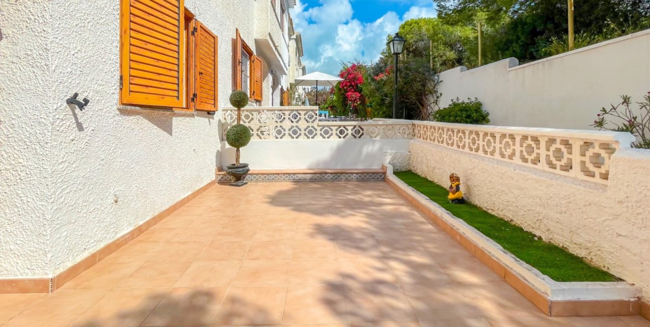 Resale - Townhouse -
Orihuela Costa - Playa Flamenca