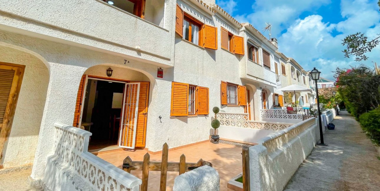 Resale - Townhouse -
Orihuela Costa - Playa Flamenca