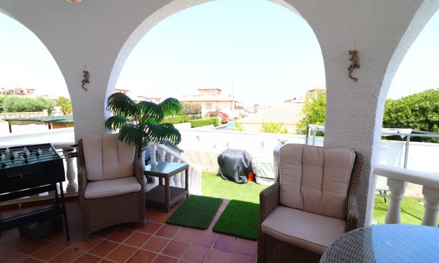 Resale - Villa -
Orihuela Costa - Villamartin