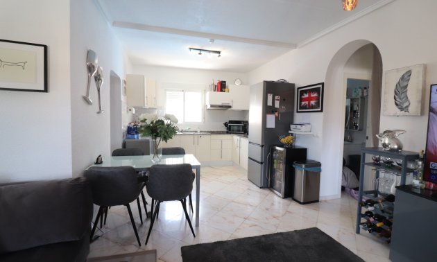 Resale - Villa -
Orihuela Costa - Villamartin