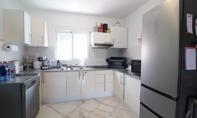 Resale - Villa -
Orihuela Costa - Villamartin