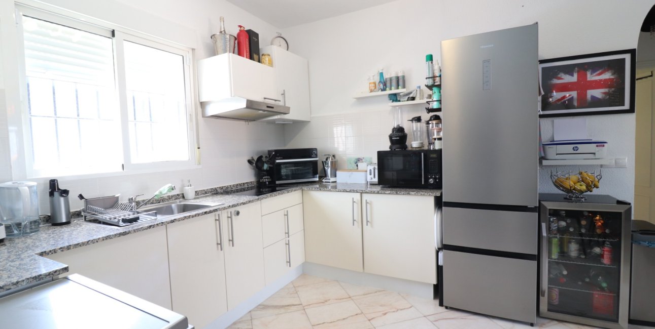 Resale - Villa -
Orihuela Costa - Villamartin