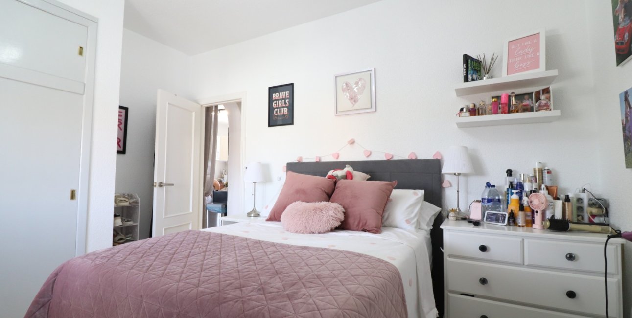 Resale - Villa -
Orihuela Costa - Villamartin