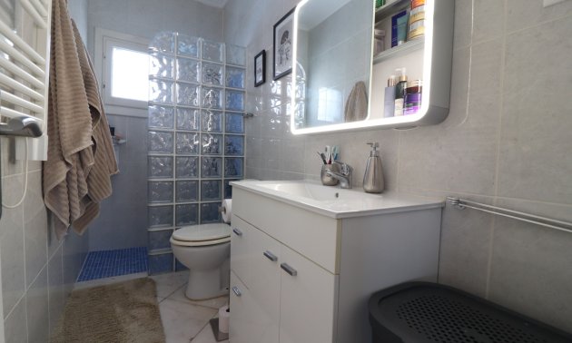 Resale - Villa -
Orihuela Costa - Villamartin
