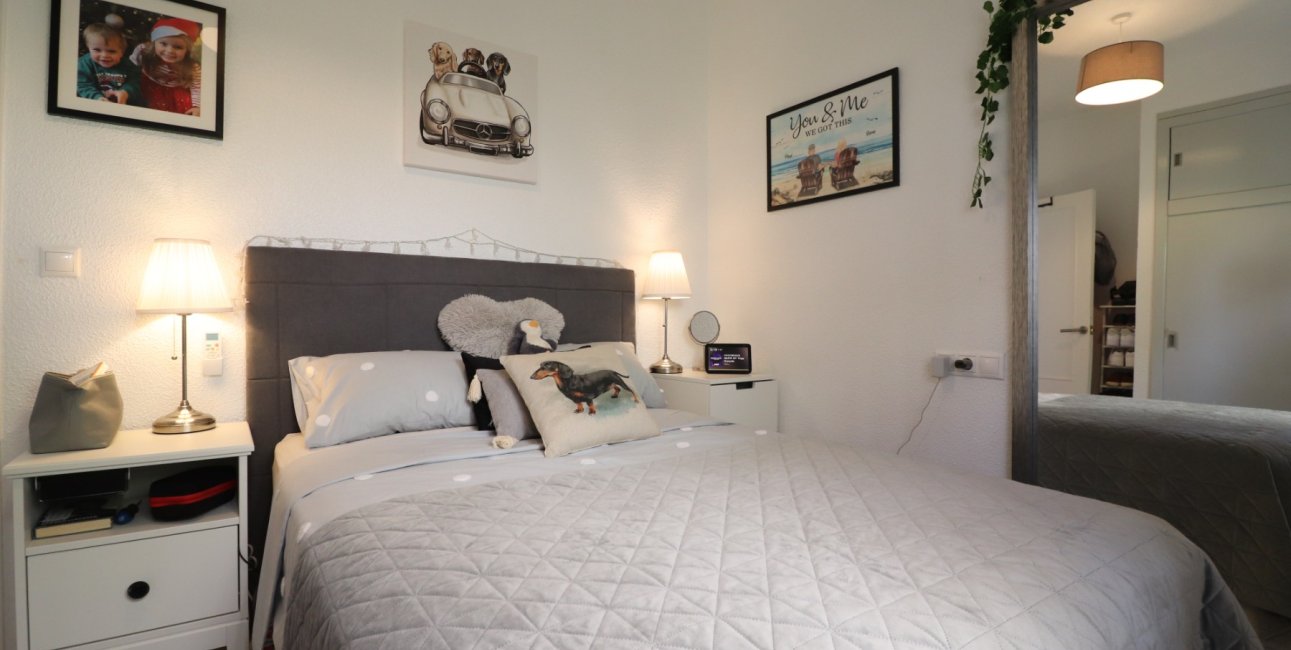 Resale - Villa -
Orihuela Costa - Villamartin