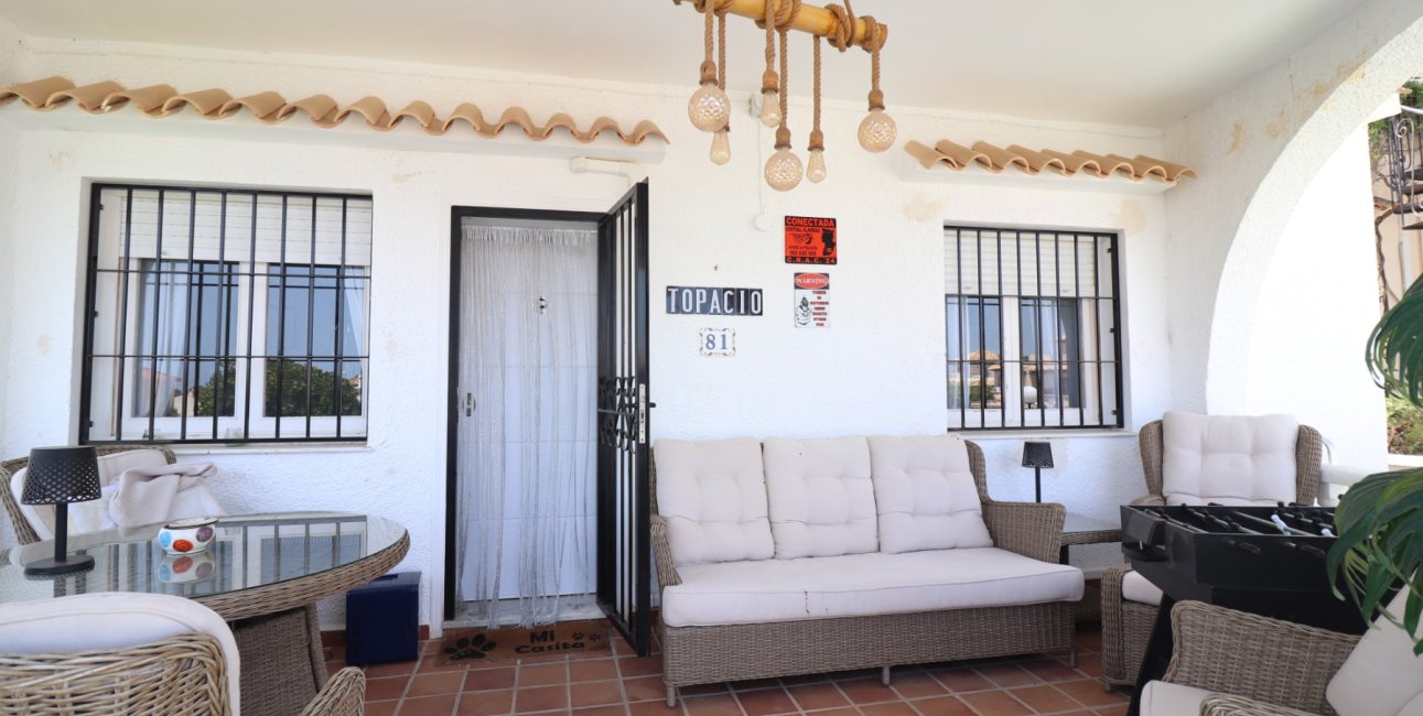 Resale - Villa -
Orihuela Costa - Villamartin