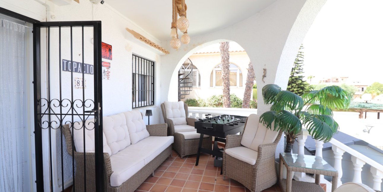 Resale - Villa -
Orihuela Costa - Villamartin
