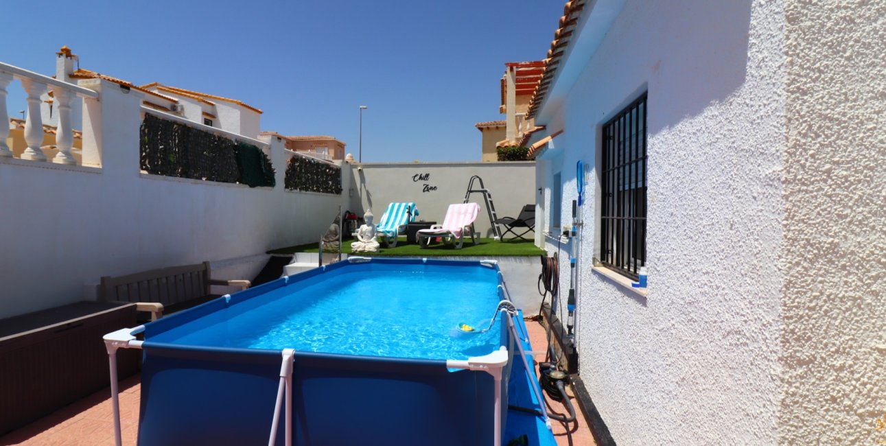 Resale - Villa -
Orihuela Costa - Villamartin