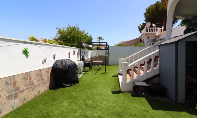Resale - Villa -
Orihuela Costa - Villamartin
