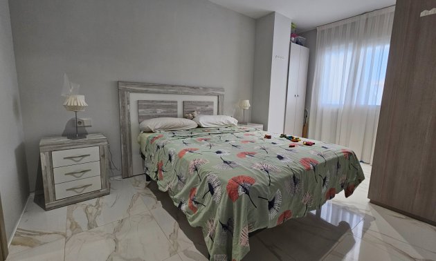 Rynek wtórny - Mieszkanie  -
La Marina - El Pinet
