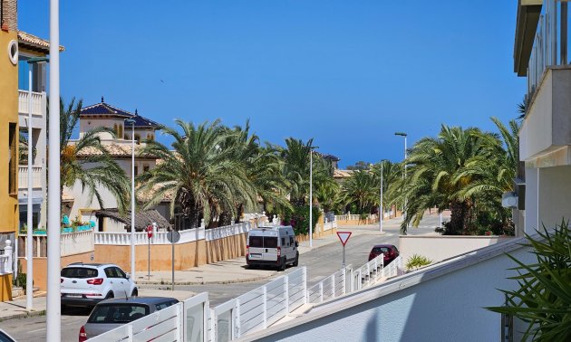 Rynek wtórny - Mieszkanie  -
La Marina - El Pinet