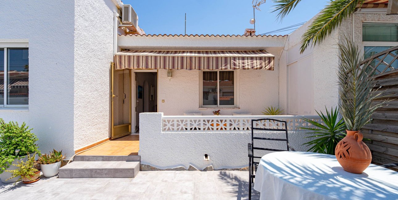 Resale - Bungalow -
Ciudad Quesada - Altos de Quesada